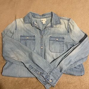 Light Wash Chambray sz M